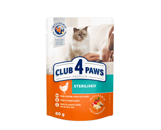 Корм для стерилізованих котів Club 4 Paws з куркою